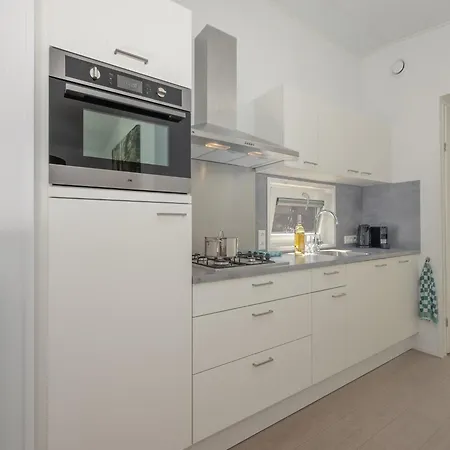 Modern With Dishwasher, 8 Km From Helmond Chalet *
